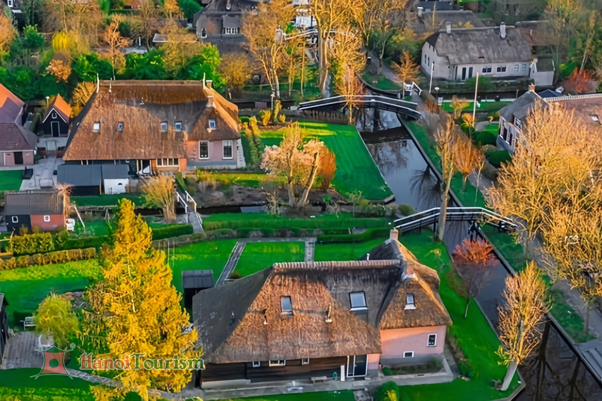 Làng cổ Giethoorn - Hà Lan