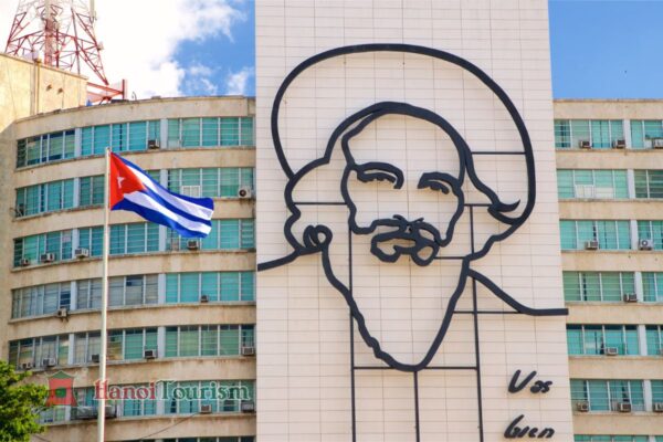 Quảng trường cách mạng Revolution Plaza - Havana - Cuba