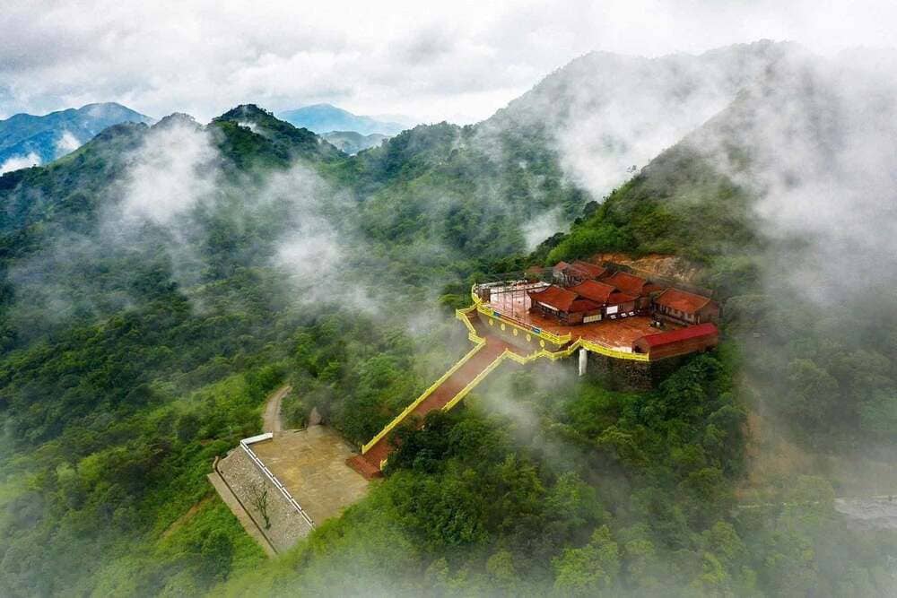 Chùa Ngọa Vân Trung - Yên Tử