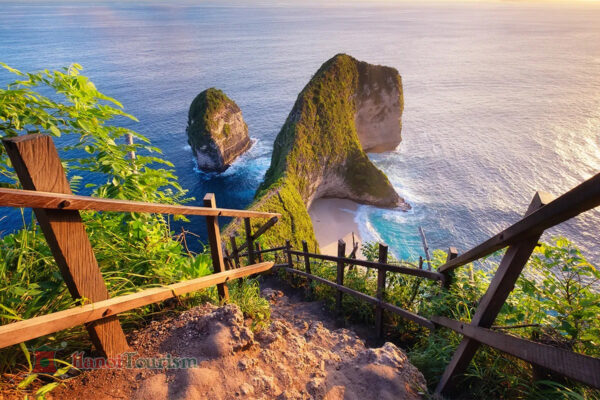 Sống lưng khủng lung - Bali