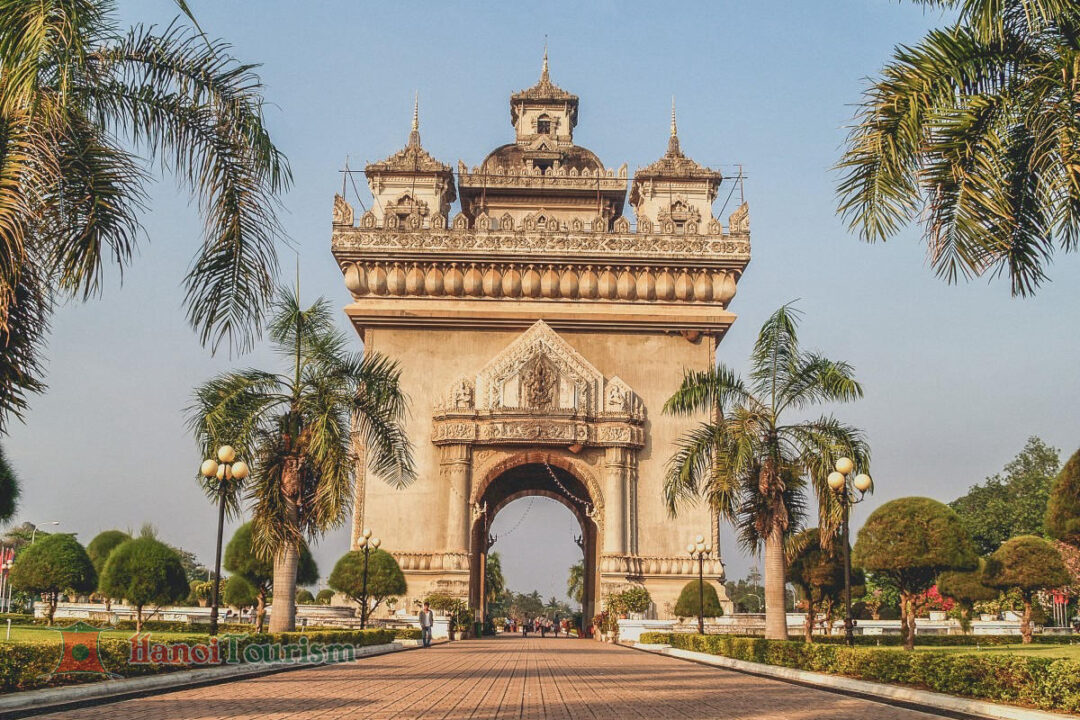 Tượng đài chiến thắng Patuxay