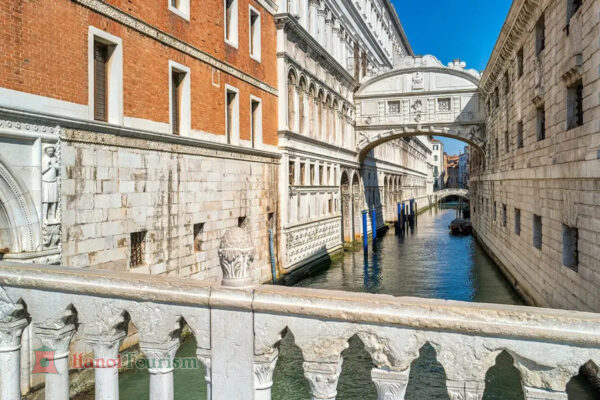 Bridge of Sighs - Cầu Than Thở
