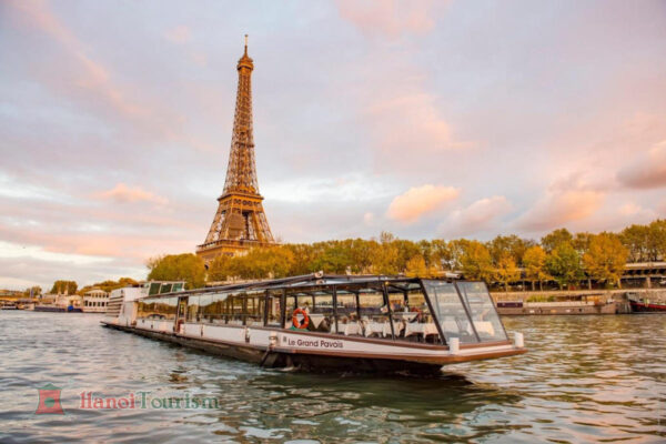 Du thuyền sông Seine – Paris, Pháp