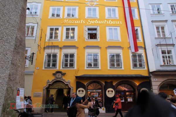Ngôi nhà Mozart – Salzburg, Áo.jpg