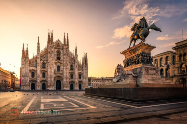 Quảng trường Piazza del Duomo