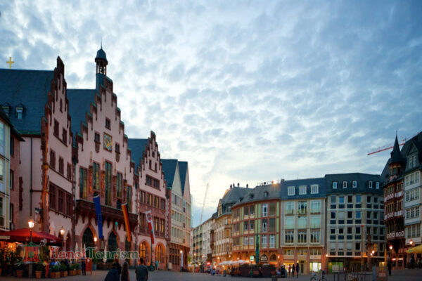 Quảng trường Romerberg – Frankfurt, Đức