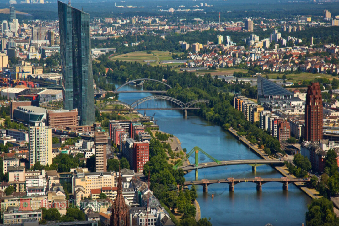 Tòa cao ốc tháp Main - Frankfurt-Duc