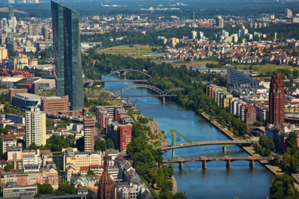 Tòa cao ốc tháp Main - Frankfurt-Duc