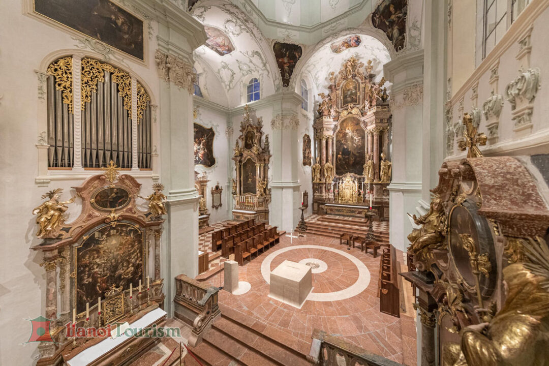 Tu viện St. Peter – Salzburg, Áo.jpg