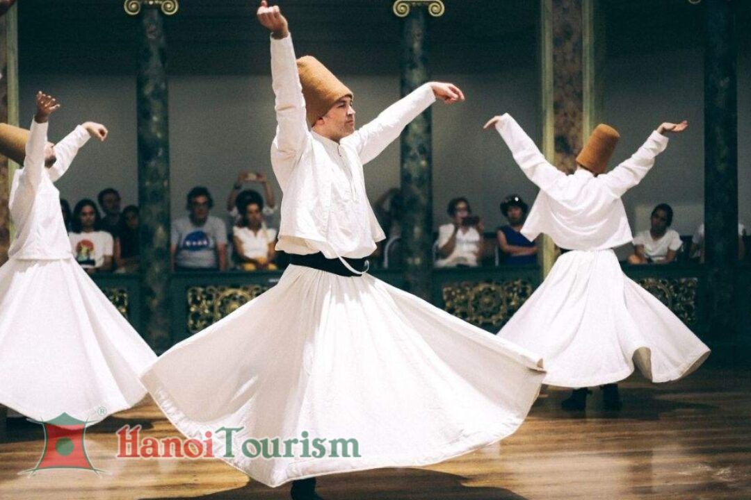 Biểu diễn múa dervish xoay truyền thống - Thổ Nhĩ Kỳ