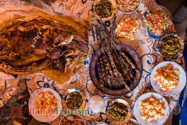 Bữa tối kiểu Berber truyền thống - Maroc