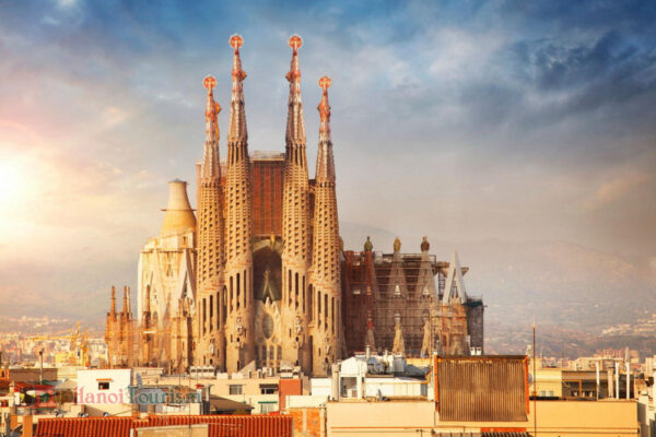 Nhà thờ Sagrada Familia – Barcelona - Tây Ban Nha