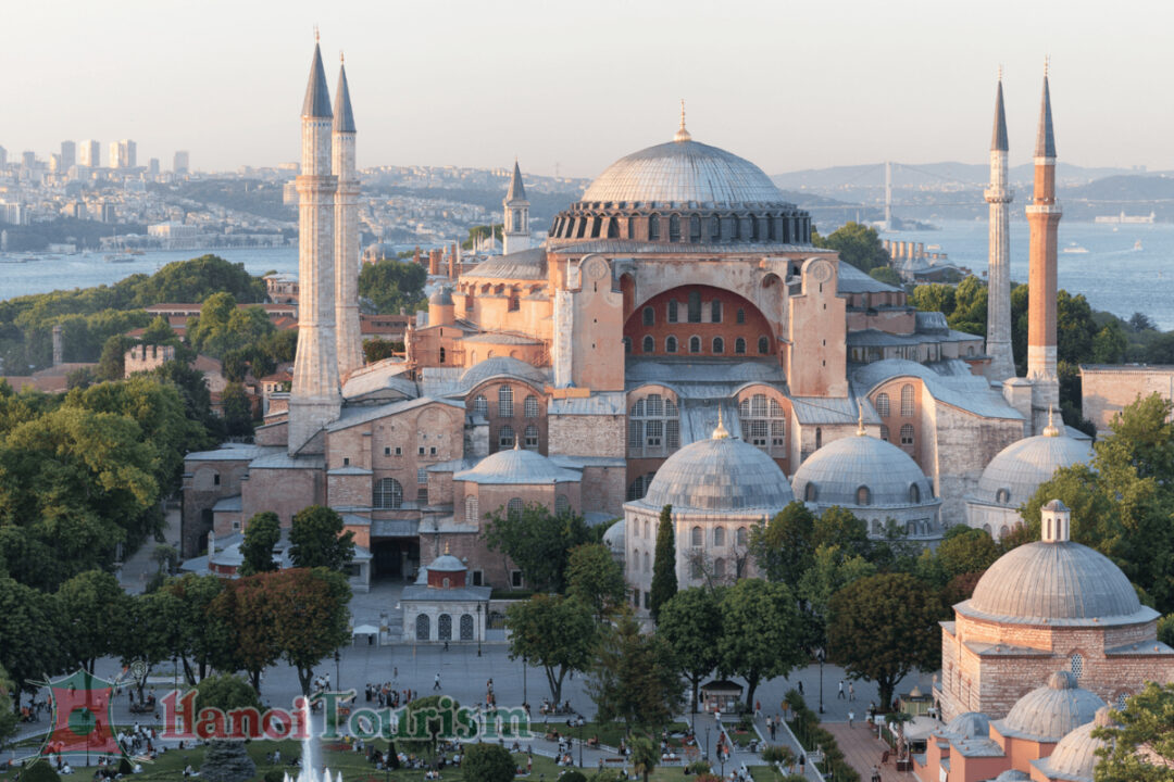 Nhà thờ Taksim - Thổ Nhĩ Kỳ