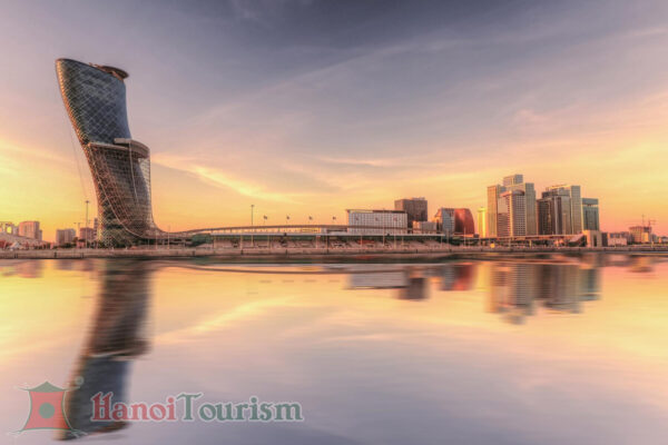 Tháp Capital Gate – AbuDhabi - Dubai
