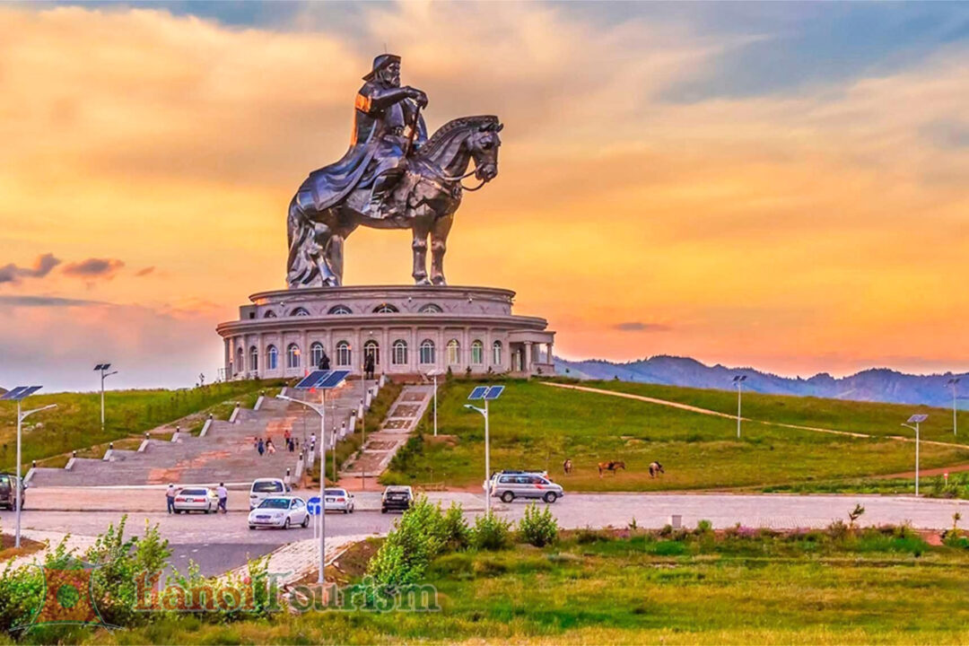 Tượng Thành Cát Tư Hãn - Mông Cổ