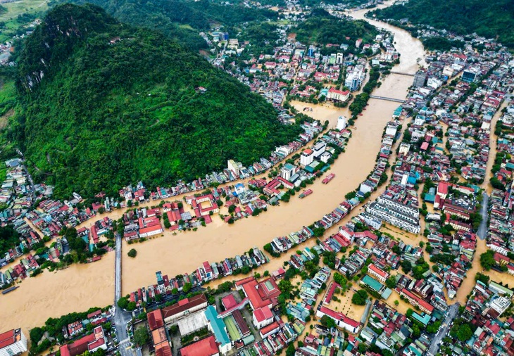Hà Giang ngập trong biển nước