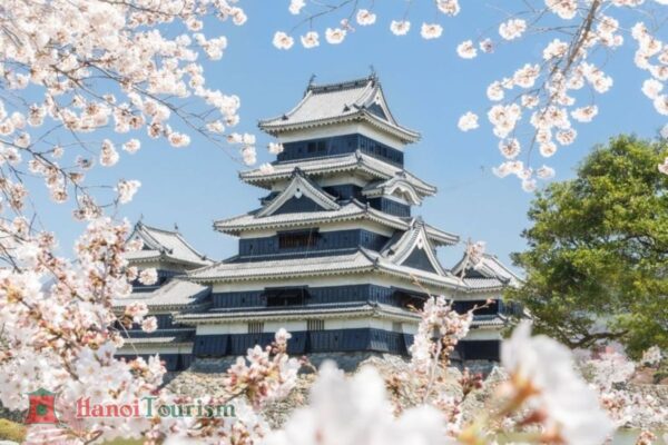 Lâu đài Matsumoto - Nhật Bản - Mùa xuân