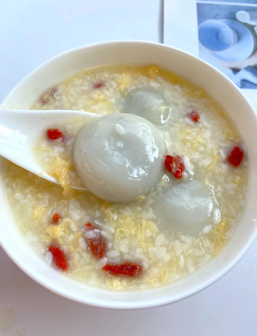 Bánh trôi rượu nếp
